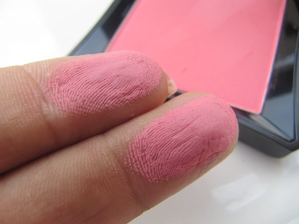 Illamasqua blushpowder beauticool