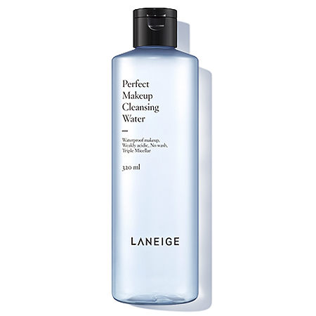 Laneige Perfect Makeup Cleansing Water ใหม่ล่าสุดจาก Laneige   ผลิตภัณฑ์คลีนซิ่งวอร์เตอร์สุดเพอร์เฟ็กต์ ที่เผยประสิทธิภาพการทำความสะอาดเมคอัพบนผิวหน้าอย่างล้ำลึก  คลีนซิ่งที่ช่วยทำสะอาดรูขุมขน พร้อมให้ความรู้สึกผิวที่สะอาด สดชื่น ด้วยประสิทธิภาพของสารสกัดจากใบมิ้นท์ที่ช่วยทำความสะอาดผิวหน้าอย่างล้ำลึกถึงชั้นรูขุมขน พร้อมคืนความเรียบเนียนแก่ผิวในบริเวณที่มีรูขุมขนกว้าง เผยผลลัพธ์ผิวสะอาด คืนความสดชื่นแก่ผิวคุณ