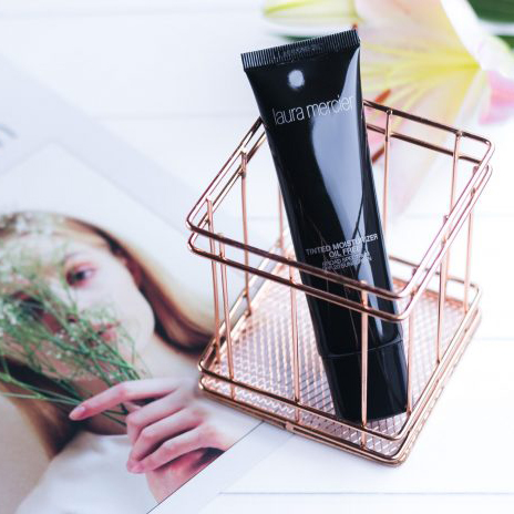 Laura Mercier, Laura Mercier Tinted Moisturizer Oil Free SPF 20, Laura Mercier Tinted Moisturizer Oil Free SPF 20 UVB/UVA 50 ml., Laura Mercier Tinted Moisturizer Oil Free SPF 20 UVB/UVA 50 ml. รีวิว, Laura Mercier Tinted Moisturizer Oil Free SPF 20 UVB/UVA 50 ml. ราคา, Laura Mercier Tinted Moisturizer Oil Free SPF 20 UVB/UVA 50 ml. #3W2 Sand รองพื้นเนื้อละเอียด บางเบา สูตร Oil Free ช่วยควบคุมความมัน เพื่อผิวสวยสดใสเปล่งประกายแลดูสุขภาพดี, Laura Mercier Tinted Moisturizer Oil Free SPF 20 UVB/UVA 50 ml. #3W2 Sand