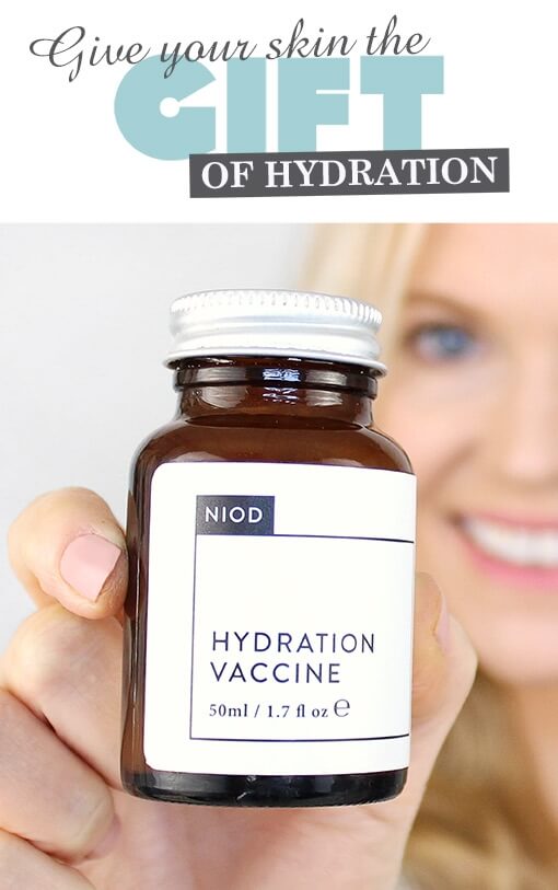 NIOD Hydration Vaccine 50 ml.  ใช้ส่วนผสมที่ล้ำสมัยเพื่อให้คุณได้ผิวที่ดีที่สุด ช่วยเสริมปัจจัยความชุ่มชื้นตามธรรมชาติของผิว (NMFs) ป้องกันไม่ให้มันหายไป ประกอบด้วยกรดอะมิโนและแร่ธาตุที่สำคัญกับผิว NMFs ช่วยปรับสมดุลธรรมชาติของผิวจากการสูญเสียความชุ่มชื้นและเติมเต็มสิ่งล้ำค่านี้ให้ผิวชุ่มชื้นขึ้นอย่างเห็นได้ชัด 
