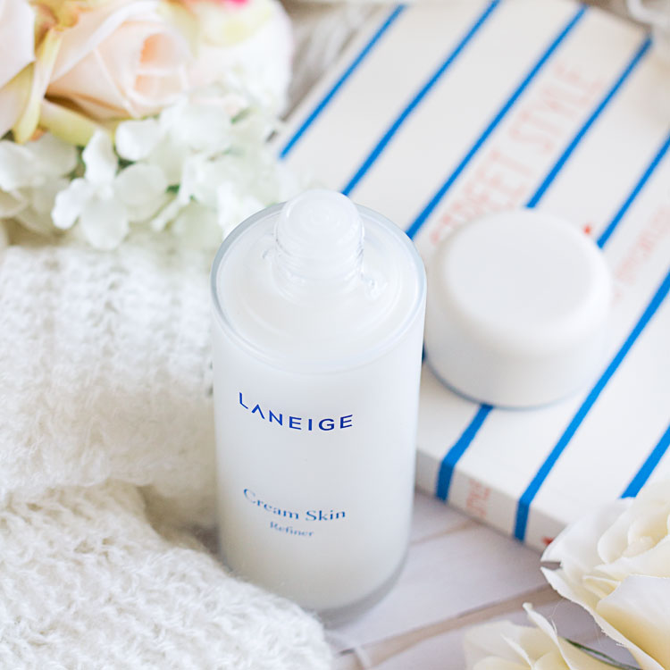 Laneige Cream Skin Refiner  คือ ครีมบำรุงในรูปแบบน้ำ ที่สามารถเติมเต็มความชุ่มชื้นแก่ผิวได้เทียบเท่ากับเนื้อครีมจริง  จากการวิจัยของ Laneige กว่า 19 ปี ได้มาซึ่งผลิตภัณฑ์ชิ้นนี้ ซึ่งให้การบำรุงที่ล้ำลึก ซึมง่าย โดยไม่เหนียวเหนอะหนะหน้า 