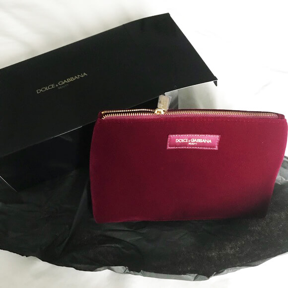 Dolce & Gabbana Women's Red Velvet Makeup Pouch Cosmetic Bag Clutch Case NIB ,กระเป๋าเครื่องสำอาง Dolce & Gabbana ,Dolce & Gabbana กระเป๋าเครื่องสำอาง ,