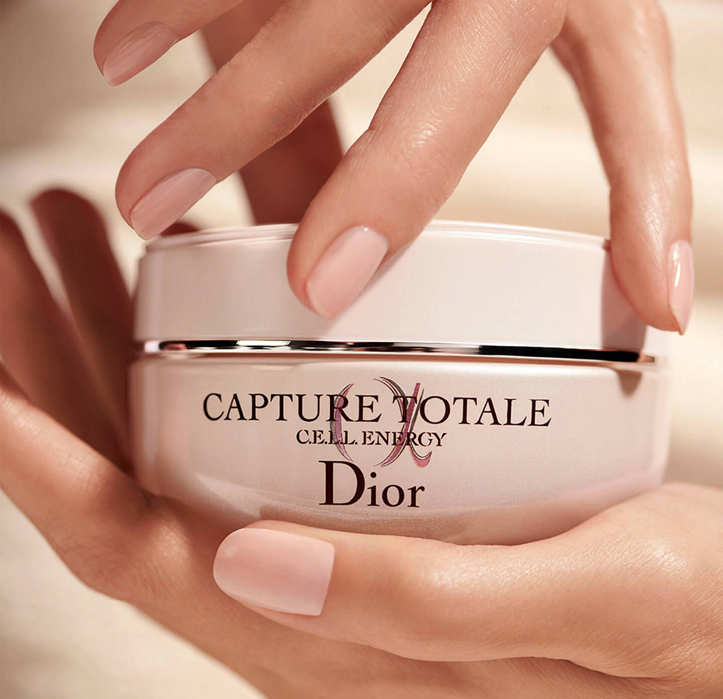 DiorCapture Totale Cell Energy Firming & Wrinkle-Correcting Creme 15 ml  ʺ¼ 鹿ټҧ Ҷ֧㨢ͧ͵çҨѴѭҳ·Ŵ觻觡Шҧ ͹ آҾ觢㹷ءǧ