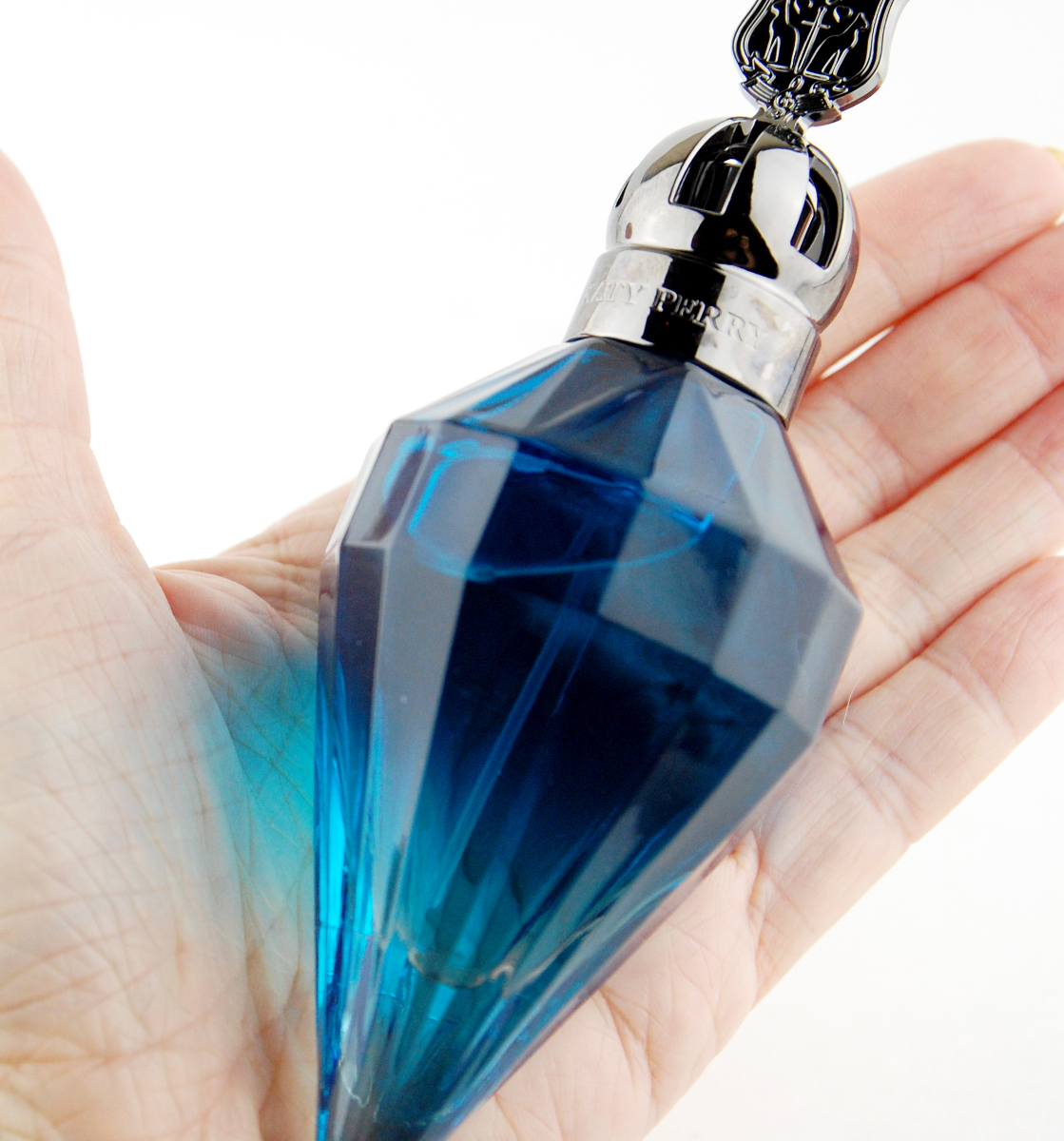 Katy Perry Killer Queen Royal Revolution Eau De Parfum 100 ml น้ำหอมเพชร Katy Perry เพชรสีน้ำเงิน ดั่งเจ้าหญิงผู้มีเสน่ห์ หาญกาญ หอมสดชื่นดึงดูดใจ