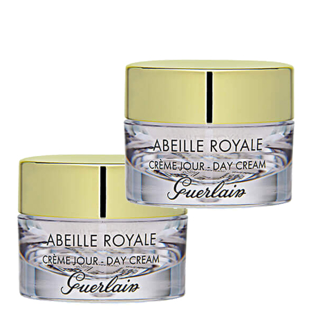 Guerlain Abeille Royale Day Cream 7 ml.  ลดเลือนริ้วรอย ช่วยให้ผิวกระชับขึ้นอย่างสังเกตเห็นได้ กลิ่นหอมหวานละมุนจากน้ำผึ้ง ผสานกับกลิ่นดอกไม้หอม และสมุนไพรสด ด้วยเนื้อครีมบางเบาจึงสามารถซึมซาบเข้าสู่ผิวได้อย่างรวดเร็ว   ผิวจึงชุ่มชื้นและเรียบเนียนขึ้นทันที ซึ่งทำให้ริ้วรอยแลดูลดเลือนอีกด้วย ที่มาพร้อมกับกลิ่นหอมหวานละมุน