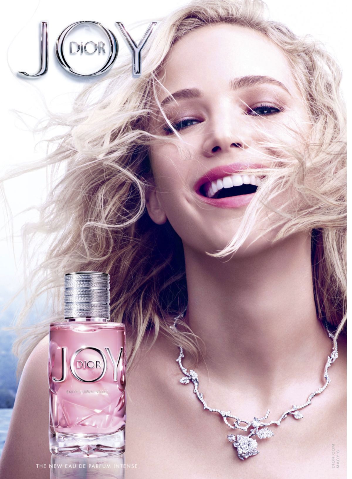 แพ็คคู่ JOY by Dior Eau de Parfum Intense 1ml กลิ่นหอมที่เป็นดั่งพลุแห่งมวลไม้ จากกลิ่นส้มผสานกับประกายจากกลาสส์โรสและมะลิ เจือด้วยกลิ่นแซนดัลวู้ดและวนิลา