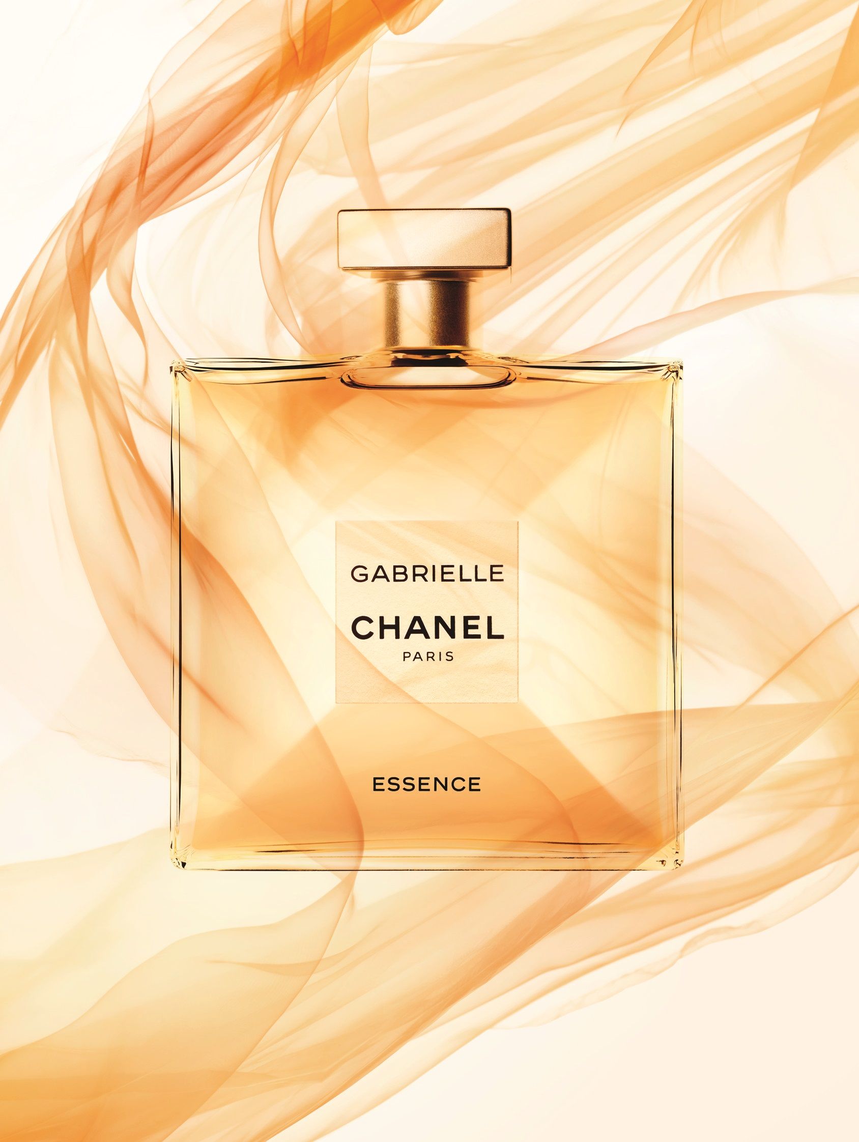 Chanel Gabrielle Essence EDP 1.5 ml ความหอมที่ผสมผสานความสดใสเข้ากับความหรูหราเย้ายวนเข้าด้วยกัน น้ำหอมกลิ่นฟลอรัลที่น่าหลงใหล เพื่อสร้างกลิ่นหอมที่อบอุ่นและอบอวล