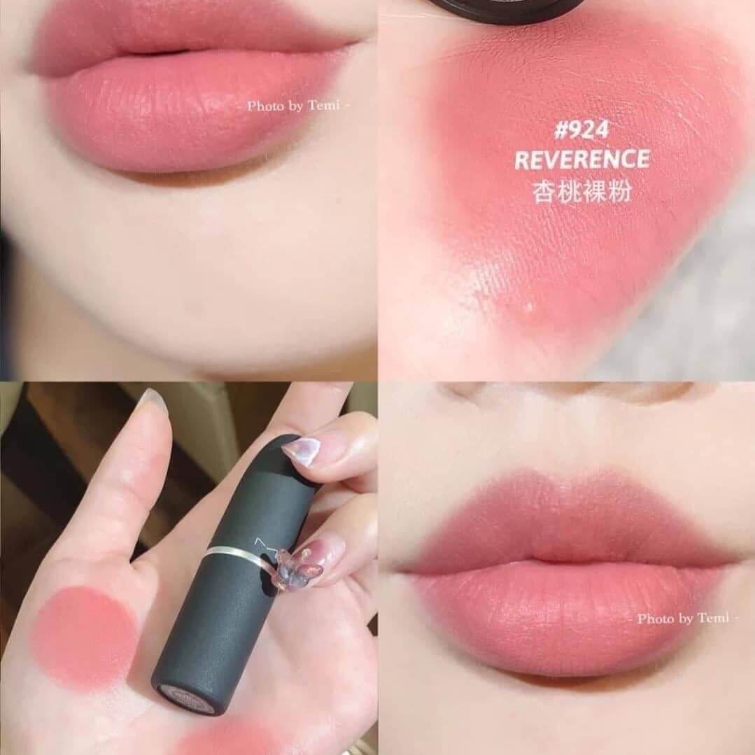 MAC Powder Kiss Lipstick #924 Reverence สีชมพูหวานเย็น ให้ริมฝีปากอมชมพูสุขภาพดี 