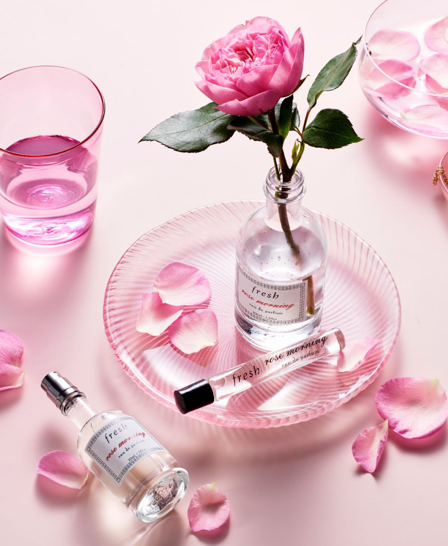 Fresh Rose Morning Eau de Parfum 10 ml เปิดเผยจิตวิญญาณของน้ำหอมแนวฟลอรัลยุคใหม่ด้วยกลิ่นหอมหวานสดชื่นที่ได้รับแรงบันดาลใจจากดอกกุหลาบที่เบ่งบานรับแสงอาทิตย์ในยามเช้า