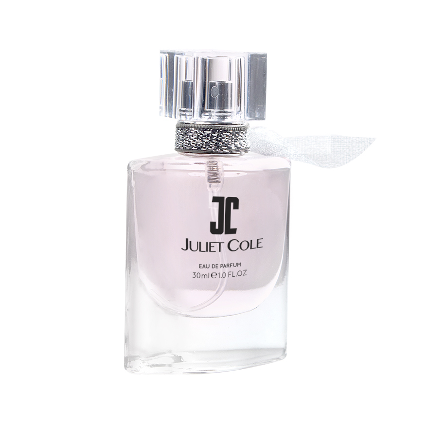 Juliet Cole Sinorita 30ml กลิ่นความหอมแบบเซ็กซี่ ซ่อนความหวาน ให้เผยเสน่ห์ที่เป็นคุณจากภายในสู่ภายนอก แสดงความน่าหลงใหลในตัวคุณ ให้ความหอมติดทนนาน 6 - 8 ชั่วโมง