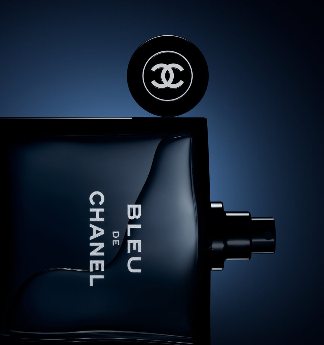 Bleu De Chanel EDT 100 ml กลิ่นความเป็นชายด้วยสัมผัสความหอมของพันธุ์ไม้อันทรงเสน่ห์น่าหลงใหล ความหอมอันไร้กาลเวลา ล้ำสมัยที่รวบรวมไว้ในขวดสีฟ้าอันเย้ายวนชวนให้ค้นหา