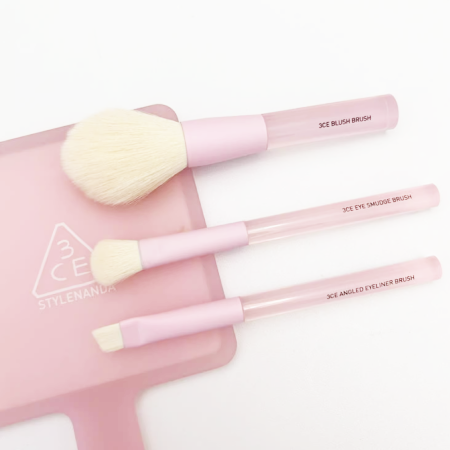 Pink Blush Set 3 Items with pouch,3CE Mini Makeup Brush Kit,เซ็ตแปรงแต่งหน้า 3CE,ทรีซีอี มินิ เมคอัพ บรัช คิท เครื่องสำอาง,กระเป๋า,กระเป๋าเครื่องสำอาง,กระเป๋าใบเล็ก