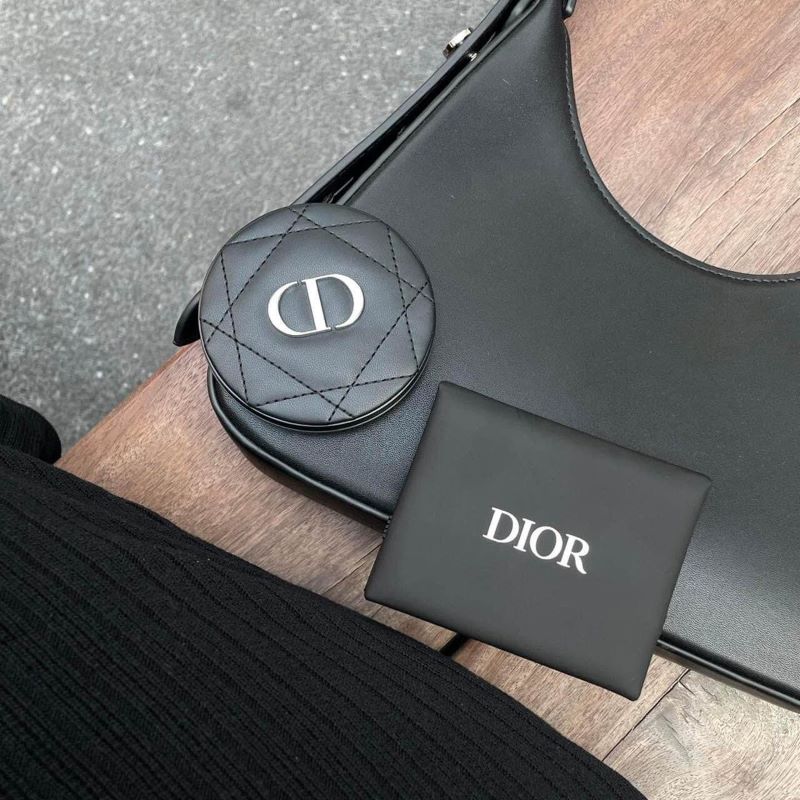 Dior Quilted Logo Pocket Compact Mirror (Limited Edition), Dior Quilted Logo Pocket Compact Mirror (Limited Edition)ราคา , Dior Quilted Logo Pocket Compact Mirror (Limited Edition)รีวิว , Dior Quilted Logo Pocket Compact Mirror (Limited Edition) ซื้อ , กระจก DIOR, DIOR ,