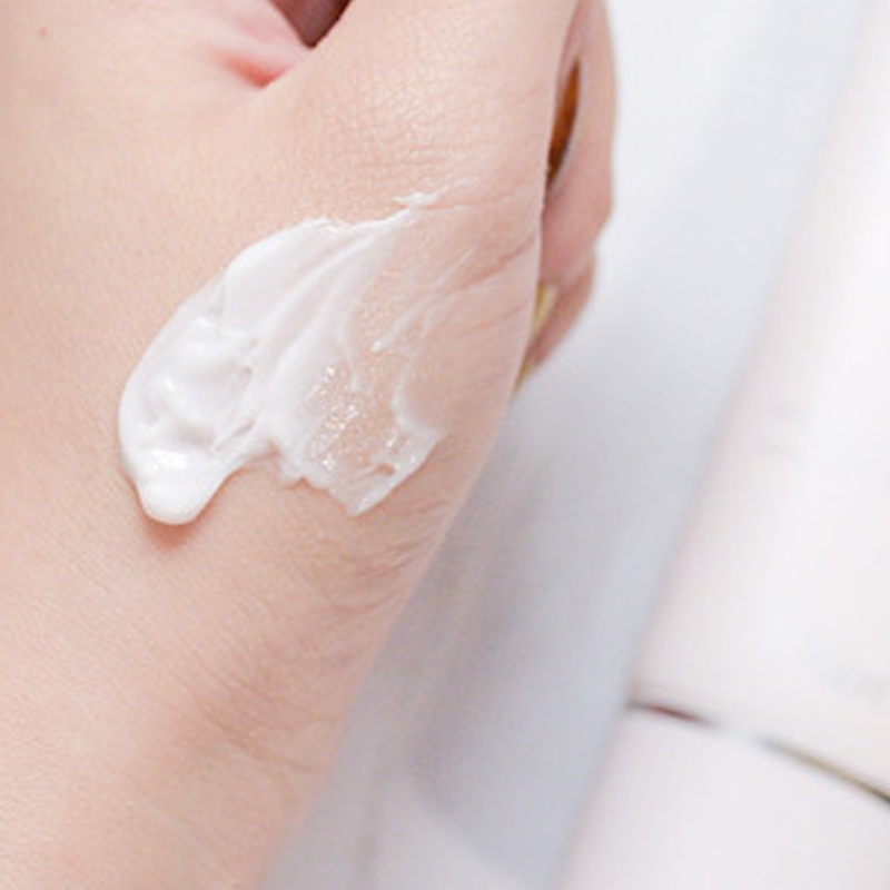Dior Miss Dior Lait Corps Body Milk 20ml (แพ็คเกจมีตำหนิ ไม่มีผลต่อการใช้งาน)