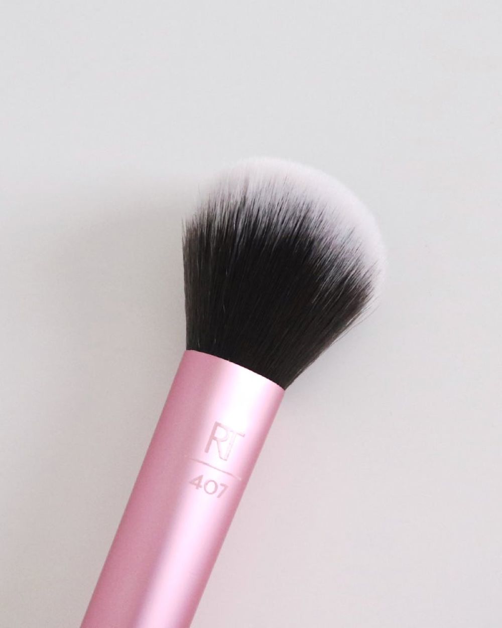 Real Techniques Mini Multitask Brush, Real Techniques Mini Multitask Brush รีวิว , บบลัชออน, บรอนเซอร์, ไฮไลท์ ,แป้ง , แปรง Real Techniques
