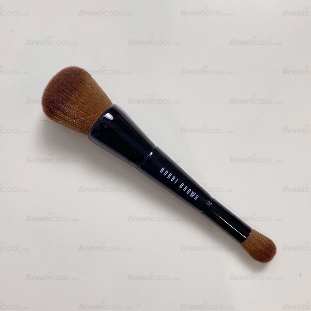 BOBBI BROWN Full Coverage Face & Touch - Up Brush