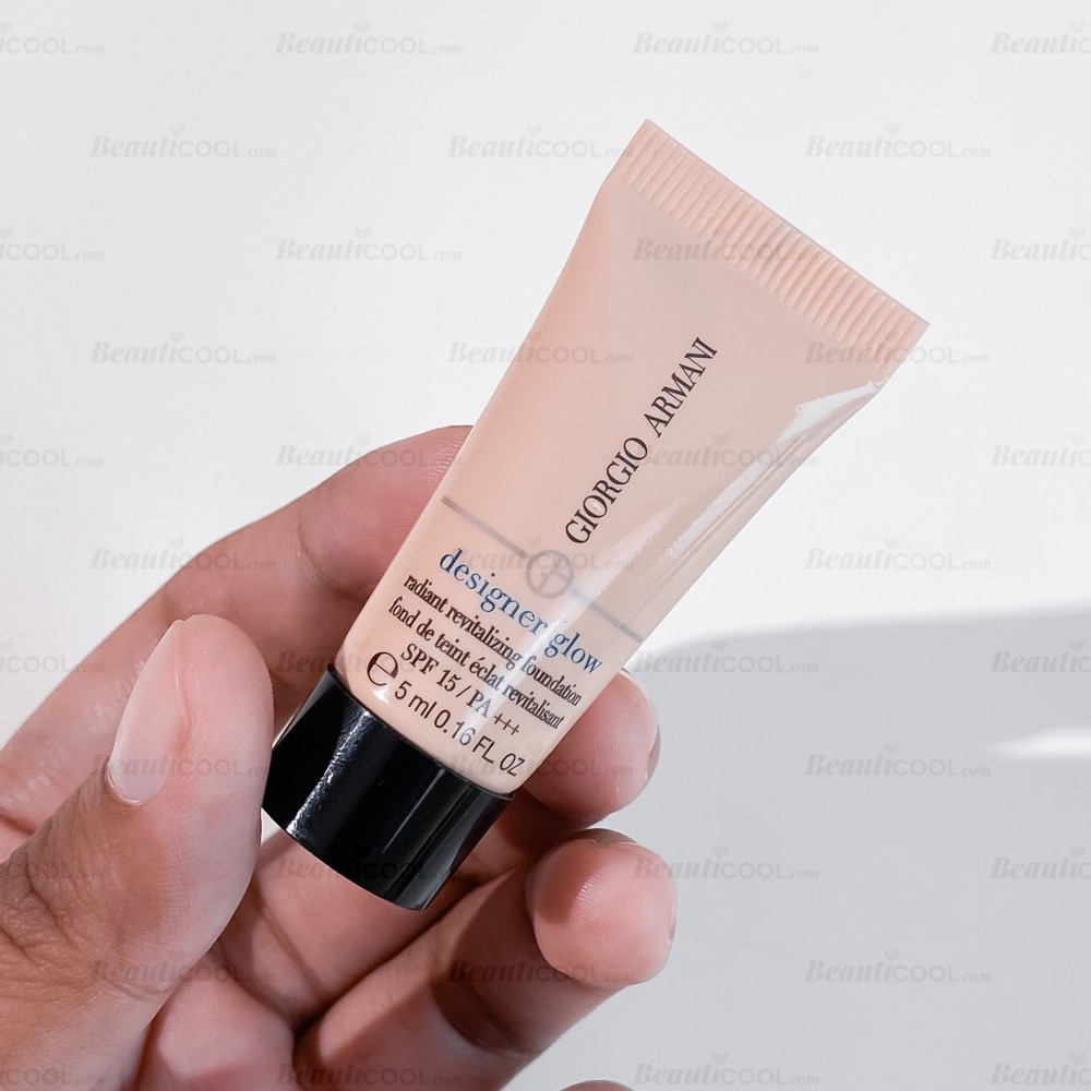 Giorgio Armani Designer Glow Radiant Revitalizing Foundation SPF 15 PA+++ #teinte1 5ml
