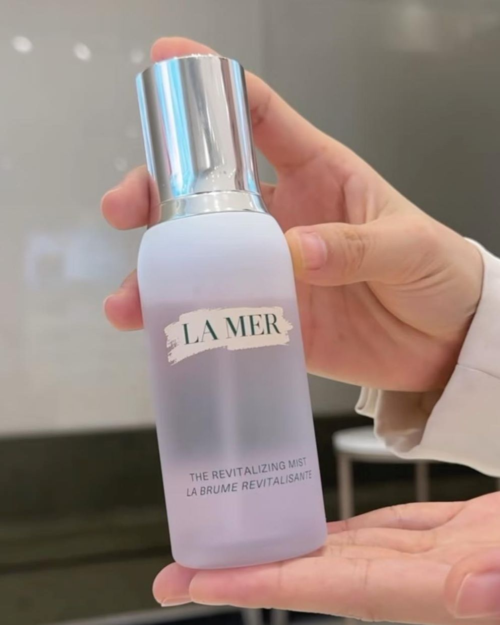 La Mer The Revitalizing Mist 100ml, La Mer The Revitalizing Mist 100ml ราคา , La Mer The Revitalizing Mist 100ml รีวิว