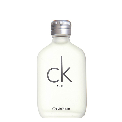 CK Calvin Klein ONE Eau De Toilette 15 ml น้ำหอมสุดฮิตที่มีผู้ชื่นชอบจากทั่วทุกมุมโลก ให้ความสดชื่นเหมาะกับทั้งชายและหญิง