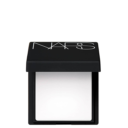 Nars Light Reflecting Setting Pressed Powder 1.8g แป้งสูตรสัมผัสบางเบา เหมือนไม่ได้ทา ไร้น้ำหนัก กระจายตัวสม่ำเสมอ ให้ผิวสวยทุกสภาพแสง